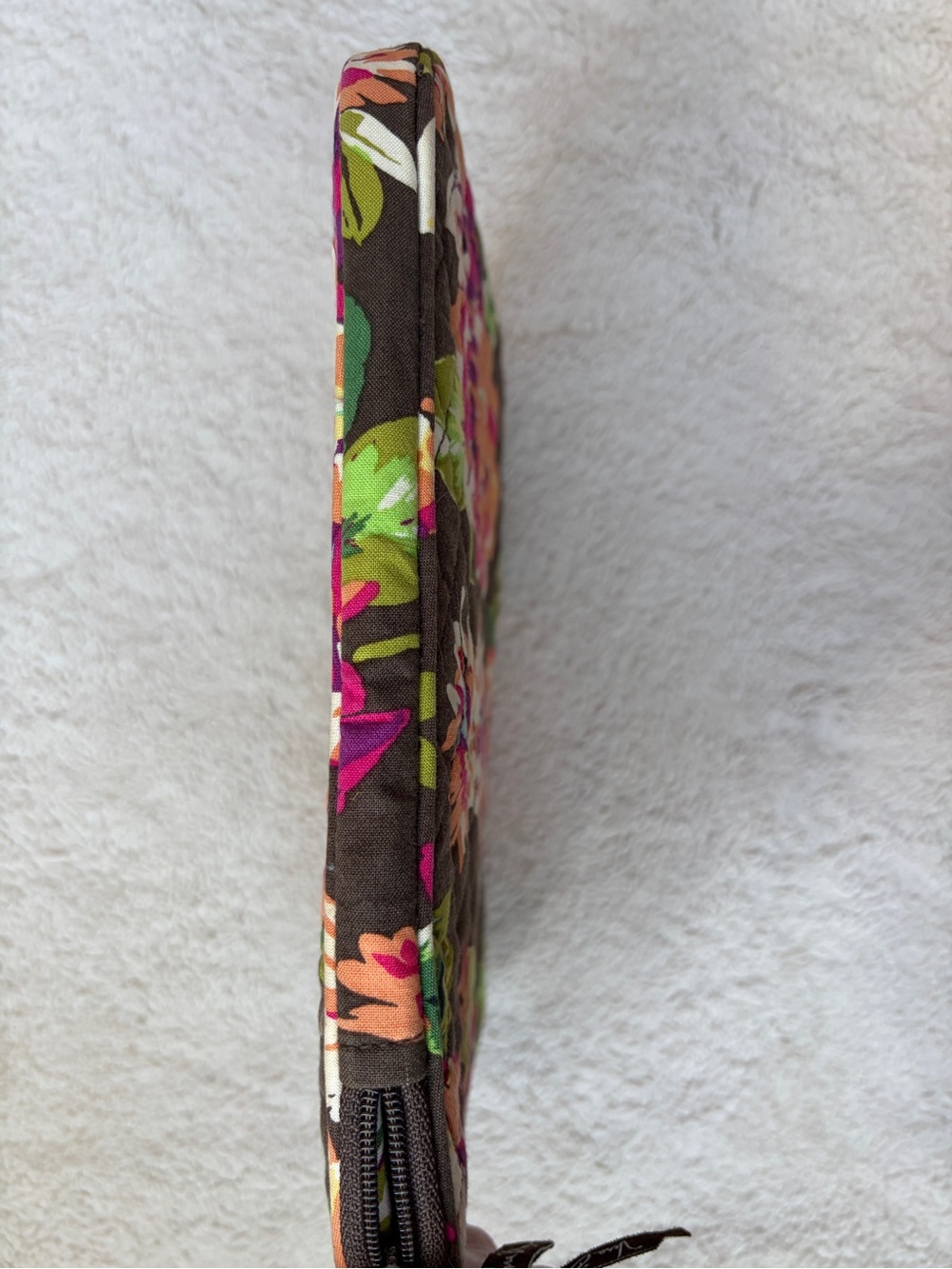 Like New Vera Bradley Retired English Rose Quilted Tablet Sleeve - Picture 5 of 9